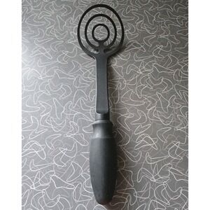 The Pampered Chef Mix N Masher Kitchen Tool Black Nylon Ergonomic